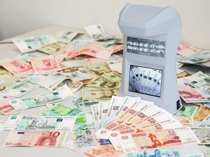 Инфракрасный детектор банкнот PRO COBRA 1350IR LCD