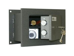Устойчивый к взлому встраиваемый сейф Safetronics STR 14M
