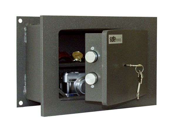 Встраиваемый в стену взломозащищенный сейф Safetronics STR 18M